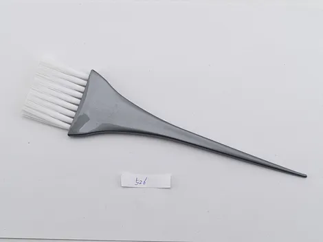 Dye brush