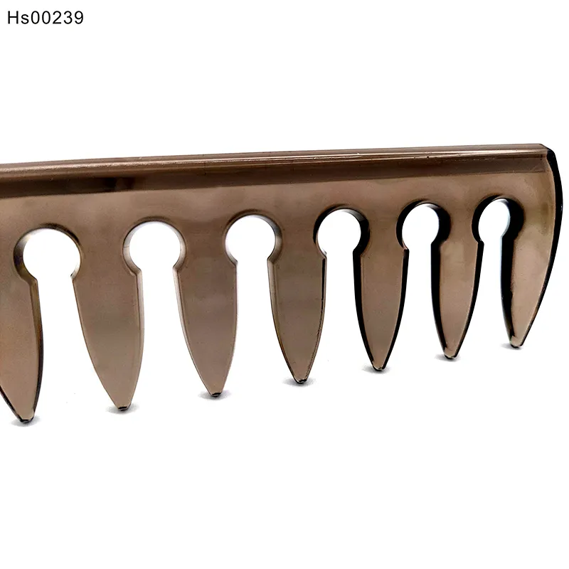 oil comb