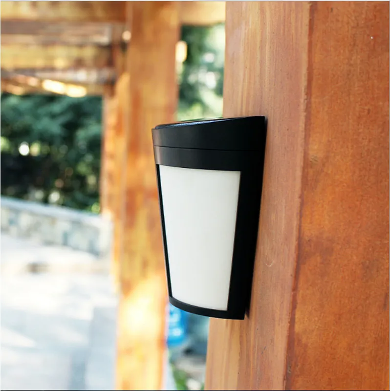 Waterproof ip65 decorative 6 LED 3 mode lighting sensor wall solar LED garden light