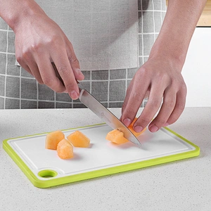 Anti spill no slip plastic kitchen cutting board