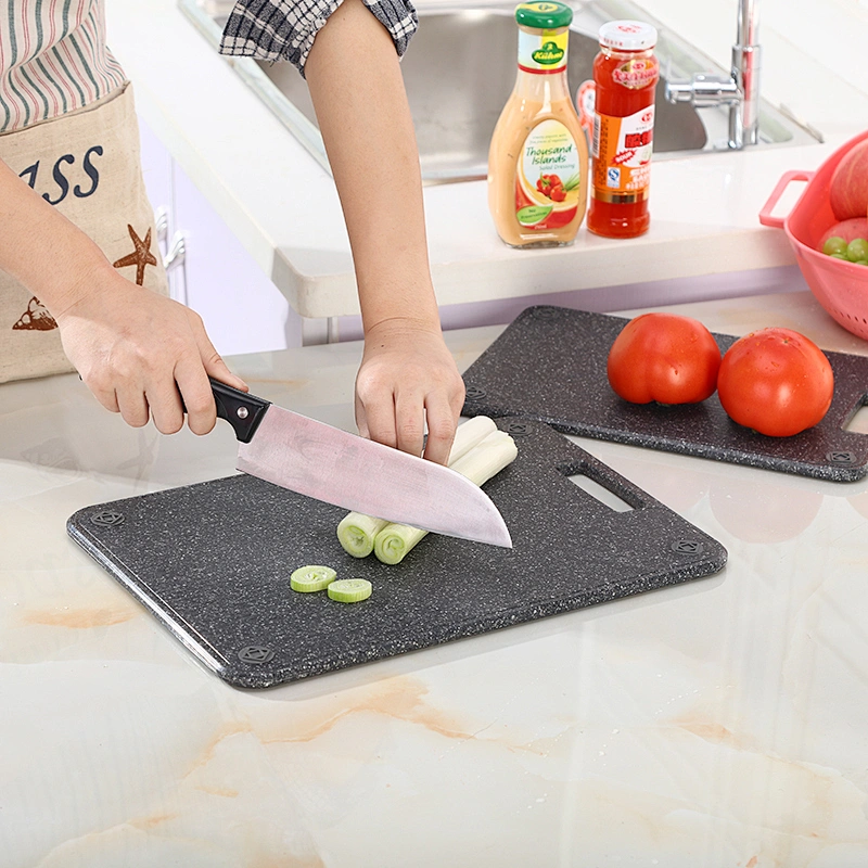PLASTIC CUTTING BOARD