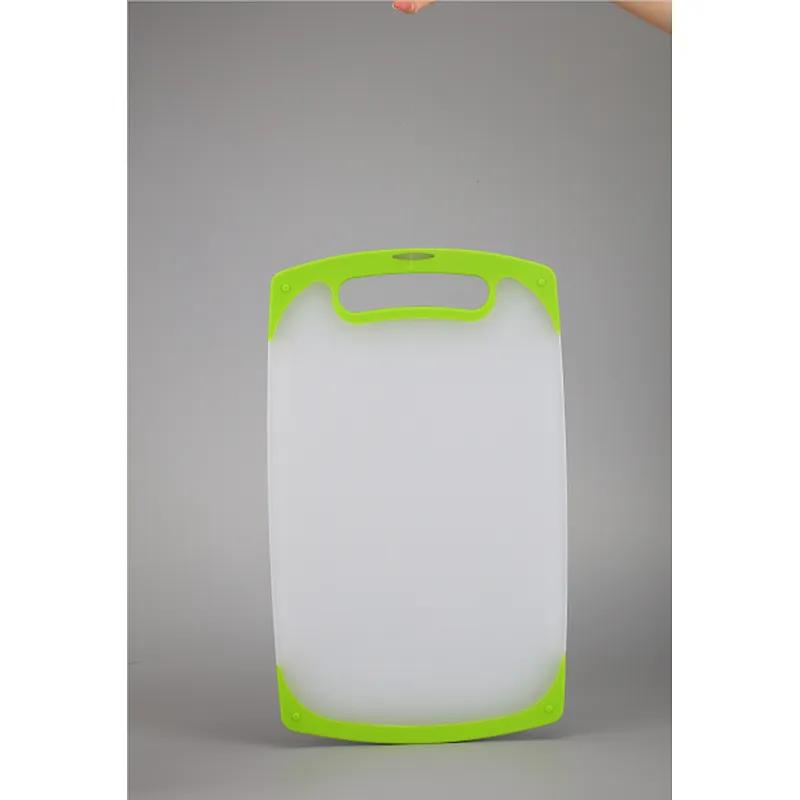 PLASTIC CUTTING BOARD