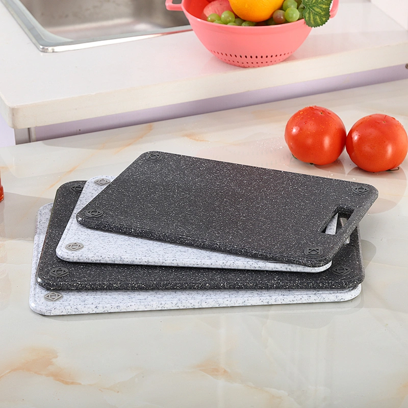 PLASTIC CUTTING BOARD