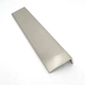 Aluminum angled pull eage handle
