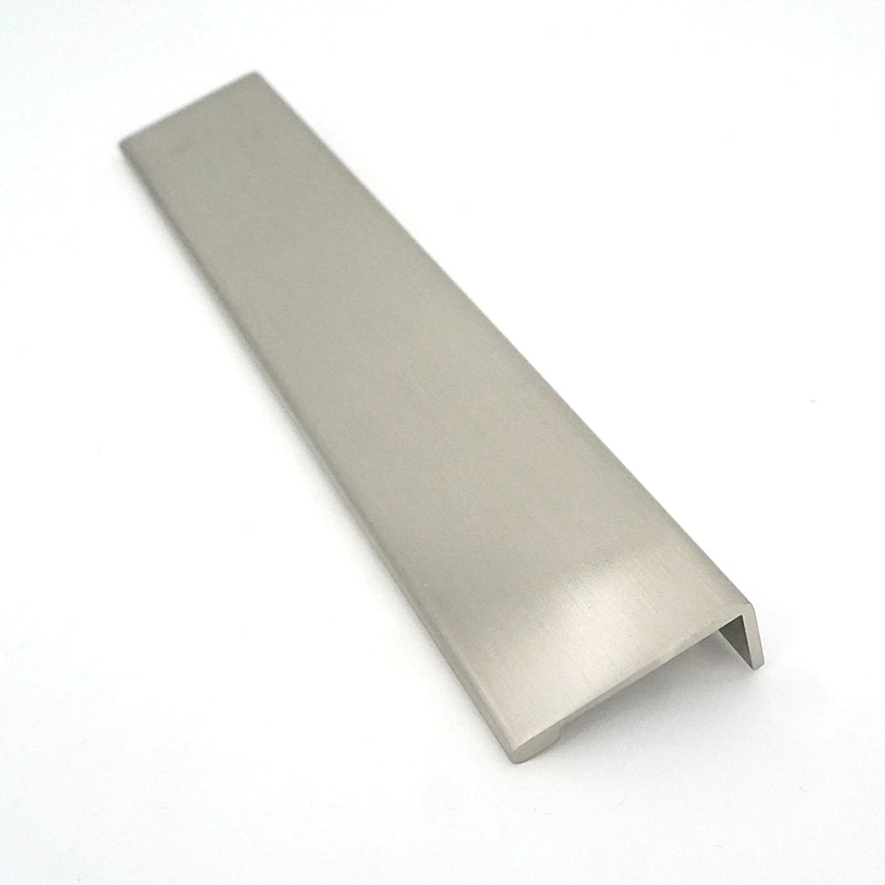 Aluminum angled pull eage handle