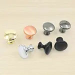 Classic knob with cost-effective material options