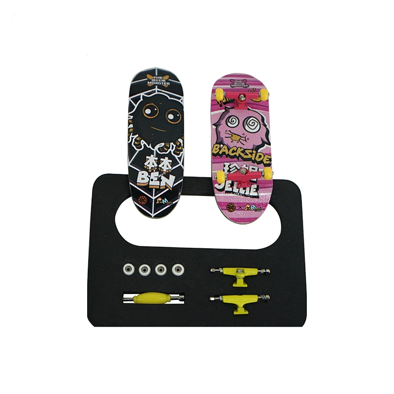Wholesale Factory direct sale Supper Funny Mini plastic board mental wheels kind of Finger Skateboard Toy
