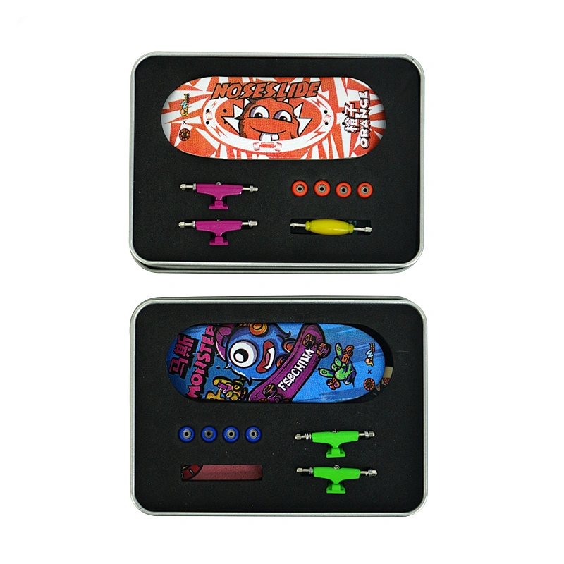 Wholesale Factory direct sale Supper Funny Mini plastic board mental wheels kind of Finger Skateboard Toy