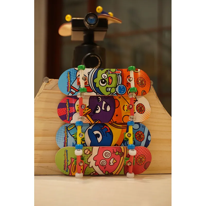 Wholesale Factory Hot sale finger toy Cool fingerboard finger joint game skate surfboard skateboard board