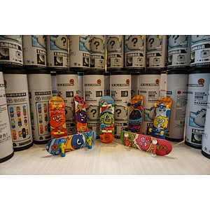 Wholesale Factory Hot sale finger toy Cool fingerboard finger joint game skate surfboard skateboard board