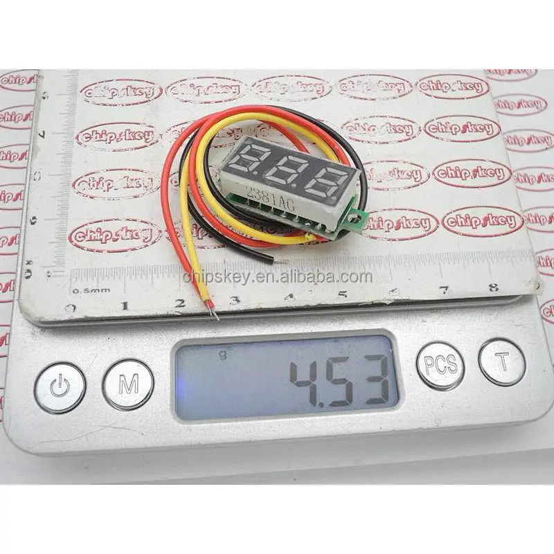 Green 0.28 inch ultra-small digital DC voltage meter three-wire digital adjustable DC 0-100V
