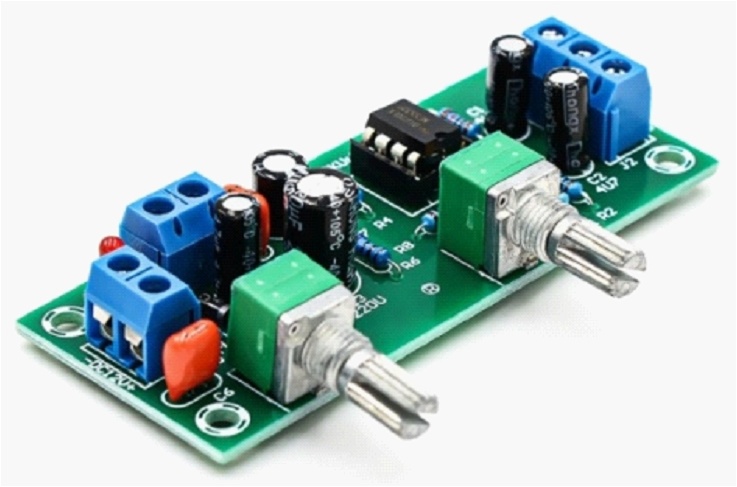 Active low pass filter for subwoofer