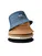 Women who have seen the world will wear hats, which are not only warm but also very advanced
