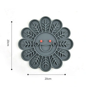 Pet Cat Dog Lick Mat Interactive Fish Shape Silicone Slow Feeder Dog Bowl