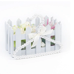 wholesale Pet clothes hangers 20cm Fashionable hot sale hangers for cat and teddy Pearl pet hangers