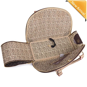 Hot sale PU pressure lattice pet out bag, breathable portable pet bag pet carrier