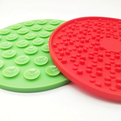 Dog licking pad mat with suction cup to wall silicone dog lick mat for dogs