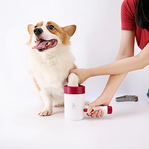 Wholesale Manufacturer Pet Dog Foot Washer Cup Automatic Self Cleaning Portable Dog Paw Cleaner Cup