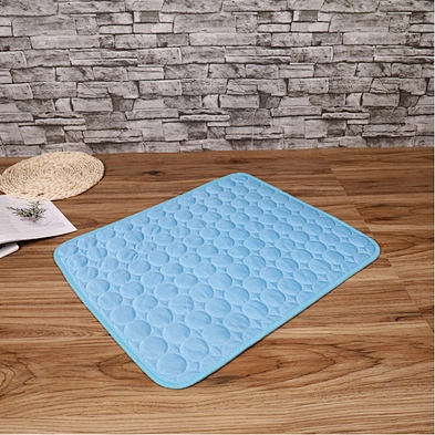 Wholesale Dog Ice Mat Pet Sleep Cooling Pad Washable Ice Silk Waterproof dog cat summer Ice pad