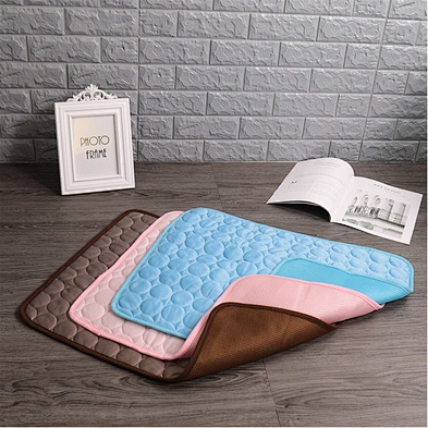 Wholesale Dog Ice Mat Pet Sleep Cooling Pad Washable Ice Silk Waterproof dog cat summer Ice pad