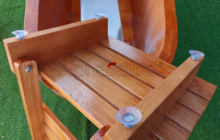 alphasauna_wood_bath_tub