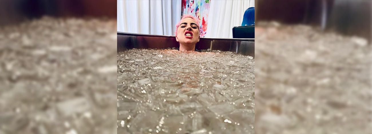 Perfectly balance hot and cold to give you an enjoyable cold plunge experience: Alphasauna Ice Bath.