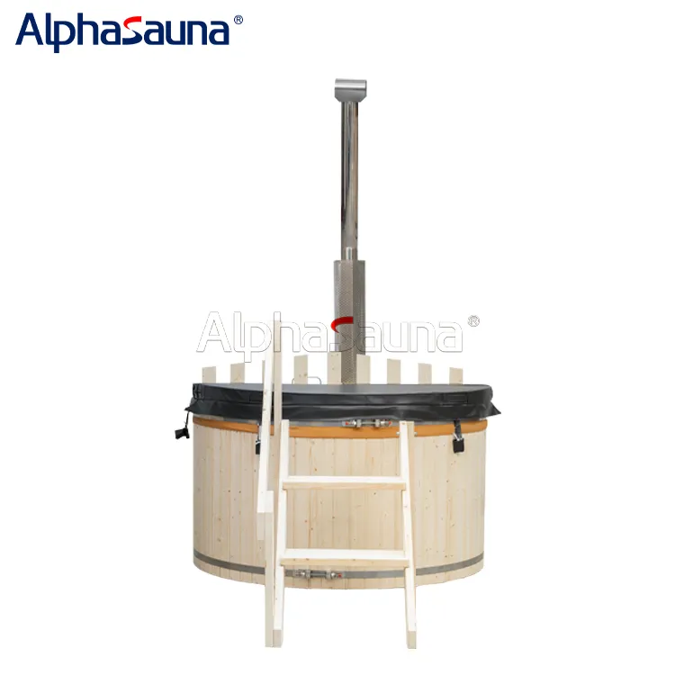 alphasauna_with_swimming_pool_and_bathtub