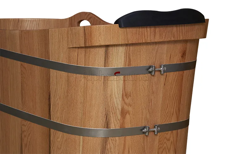 alphasauna_wooden_soaking_tub