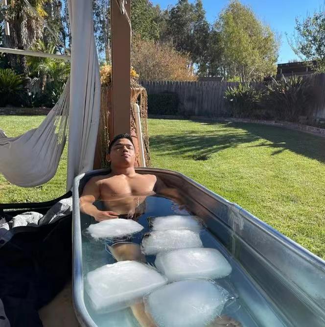 cold shower vs cold plunge