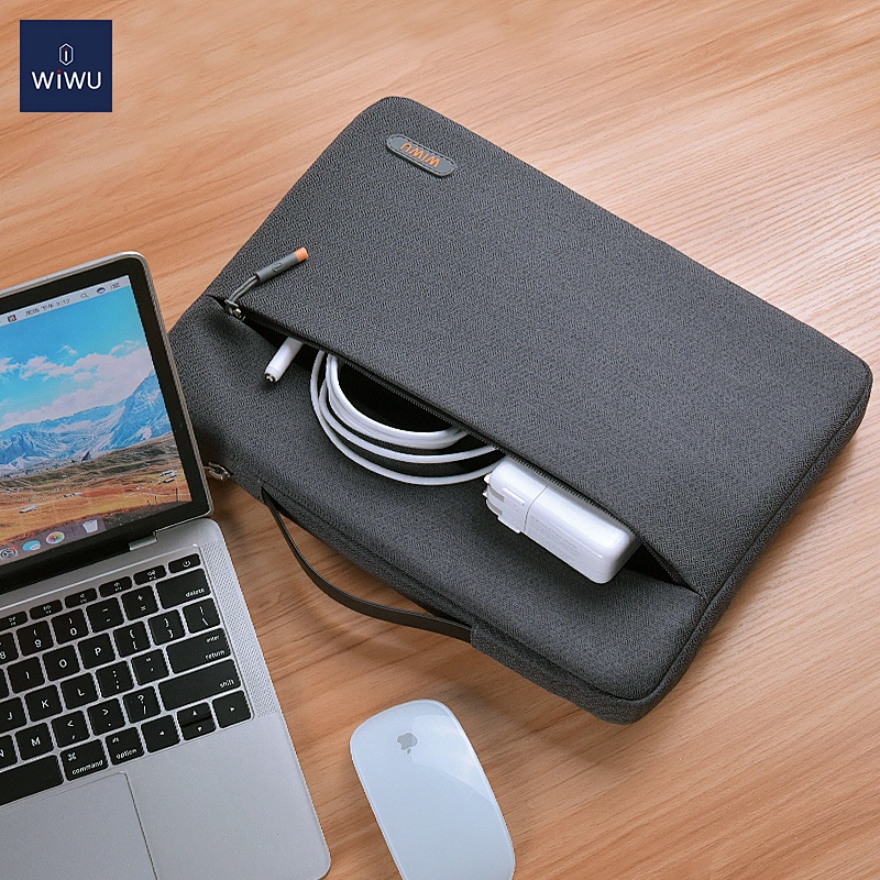 Pilot Laptop Sleeve