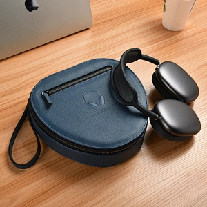Chicago AirPods max Case