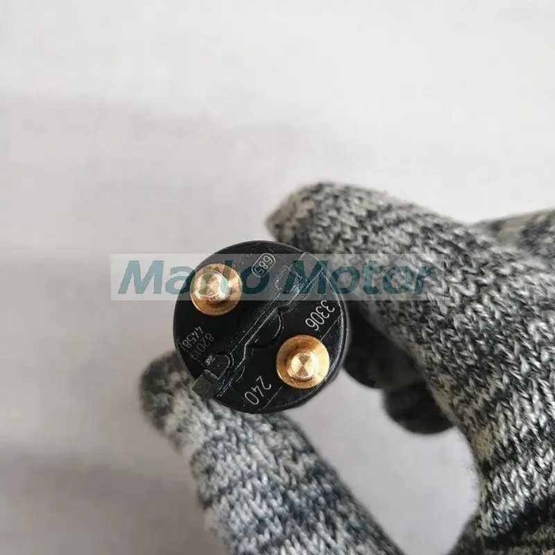 Cummins diesel engine parts qsl9 injector 5263306 4940171 3965750 0445120240