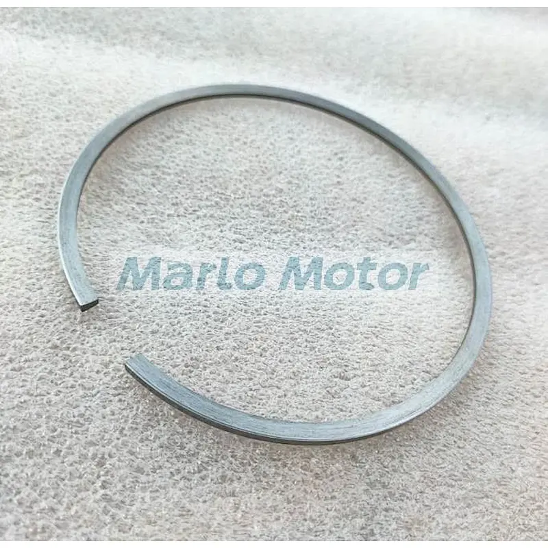 ISF2.8 diesel engine spare parts piston ring kit 4309423 (4976252 + 5269330 + 4976251)