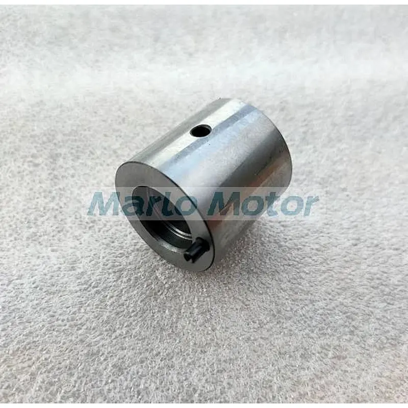 ISF2.8 Original diesel engine Idler pulley shaft 5262661 5404057