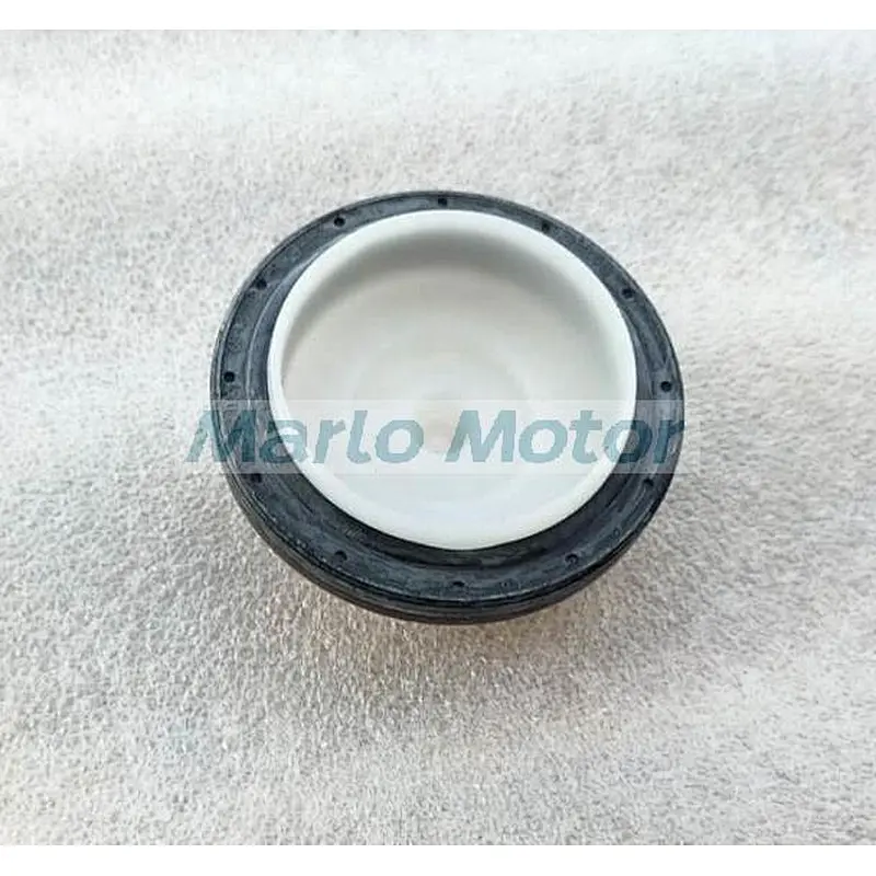ISF2.8 Original diesel engine crankshaft front oil seal 5265266 5265267