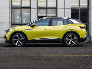 The front side of the 2021 Prime Kinetic 4WD version (left) The front side of the 2021 Prime Kinetic 4WD version (left)