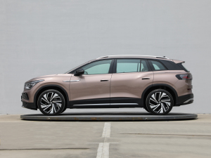 The front side of the 2021 Prime Kinetic 4WD version (left) The front side of the 2021 Prime Kinetic 4WD version (left)
