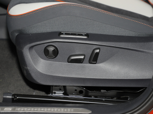 2022 long-range PRO version main driver's seat adjustment 2022 long-range PRO version main driver's seat adjustment