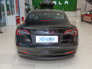 2022 rear-wheel drive version 2022 rear-wheel drive version