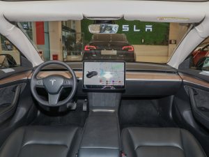 2022 rear-wheel-drive interior panorama 2022 rear-wheel-drive interior panorama