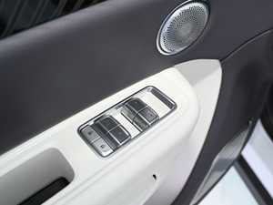 2021 510km flag collar version of the four-seat master driver window control area	
