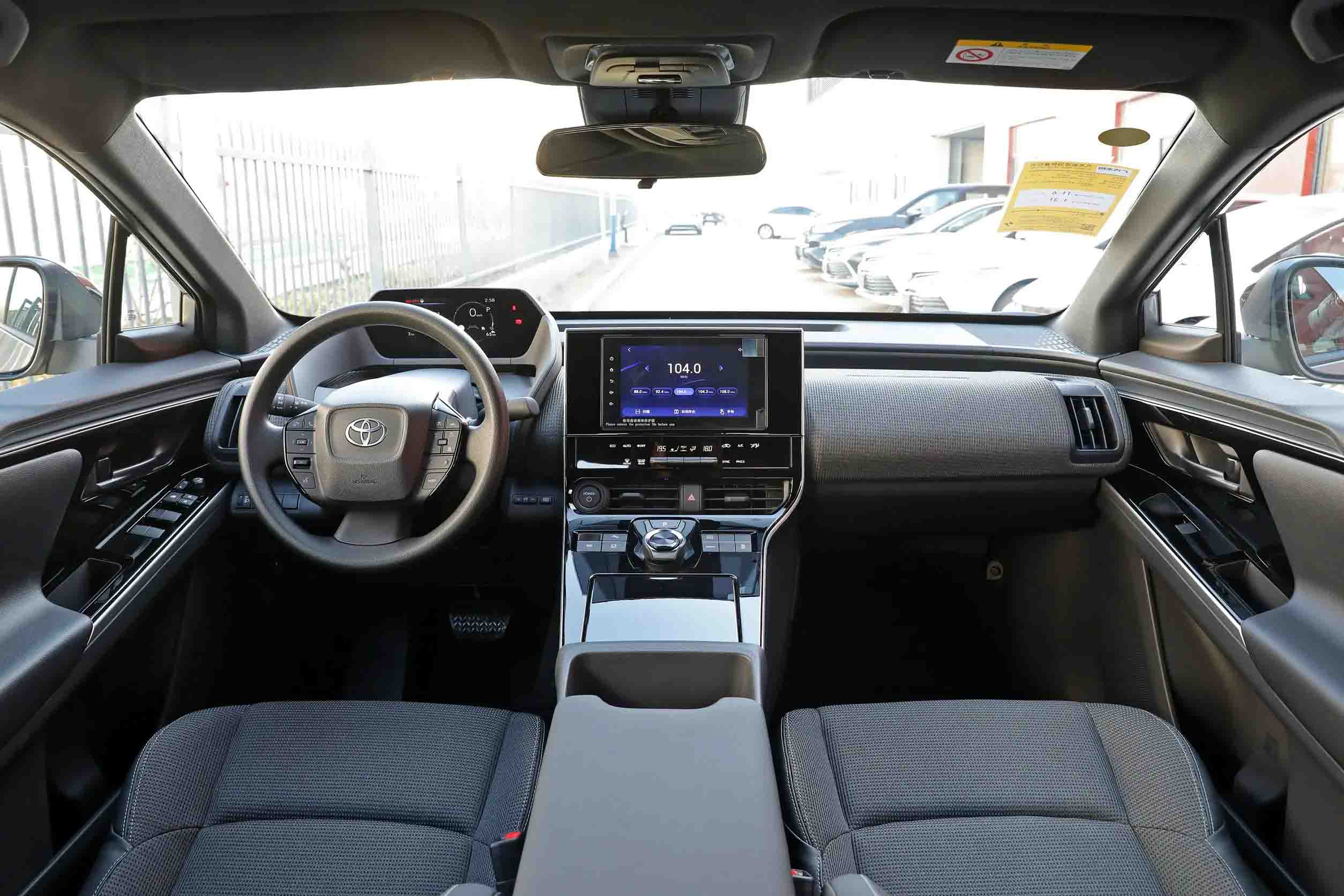 GAC Toyota bZ4X Pictures-GAC Toyota bZ4X Picture Collection-EBU AUTO. When looking for a car or buying a car, choose EBU cars, the price is low, and the funds are worry-free