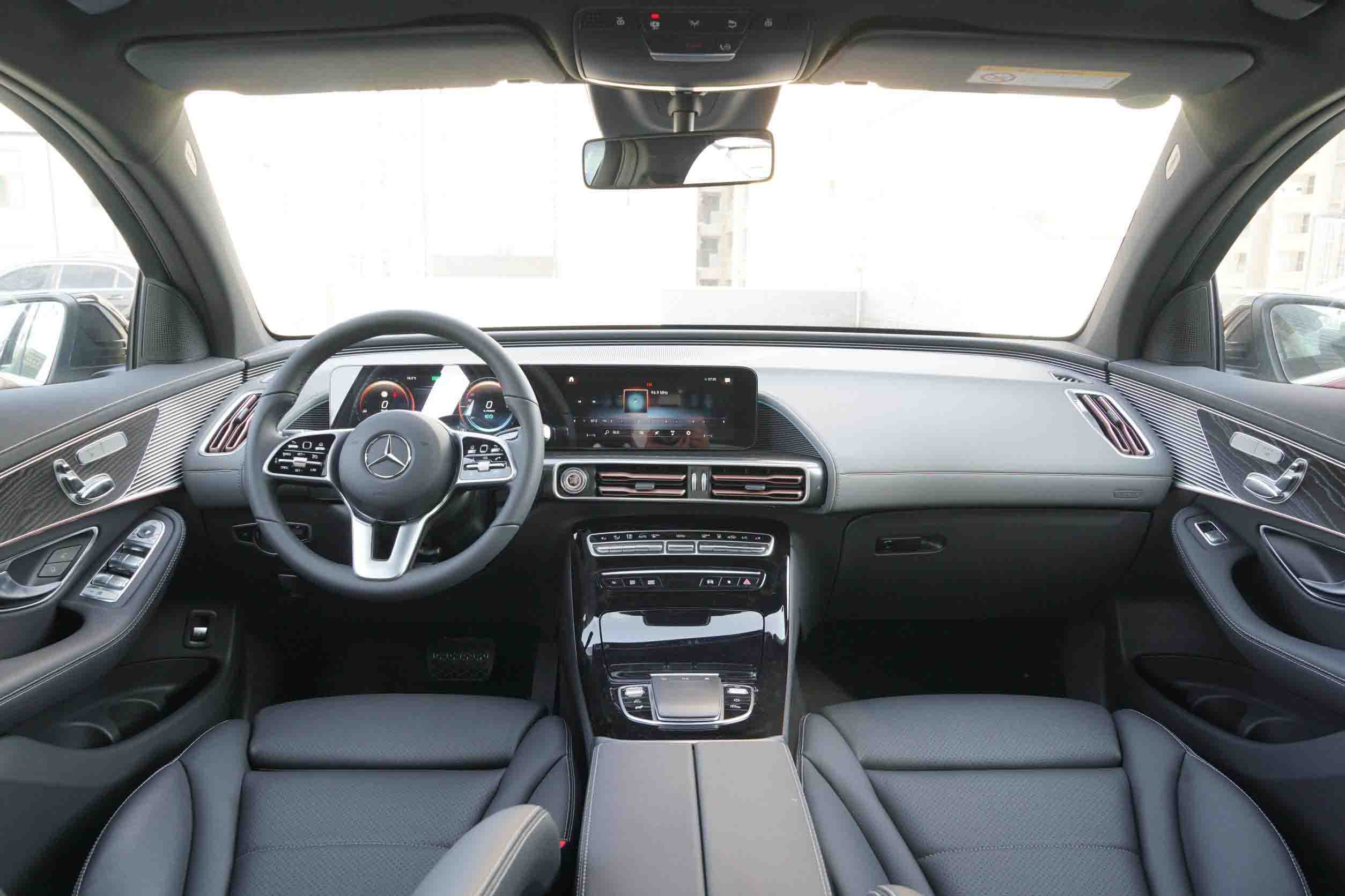 AUTO Mercedes-Benz EQC channel, providing Mercedes-Benz EQC quotes, Mercedes-Benz EQC pictures and prices of Mercedes-Benz EQC on sale, all parameters of Mercedes-Benz EQC, the lowest price of Mercedes-Benz EQC articles, the latest information on Mercedes-Benz EQC maintenance cycles and costs, the most exciting car content of Mercedes-Benz EQC In EBU AUTO.