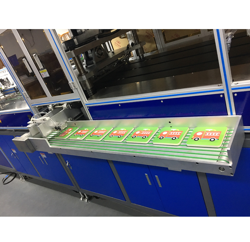 Poinçonneuse de cartes de poker entièrement automatique