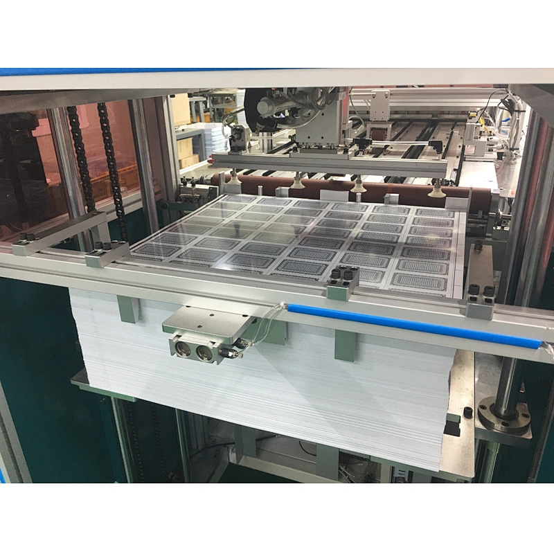 Máquina perforadora de cartas de póquer totalmente automática