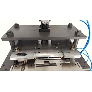 Troqueladora de orificios de viruta de hoja de incrustación de tarjetas RFID YHP-3000