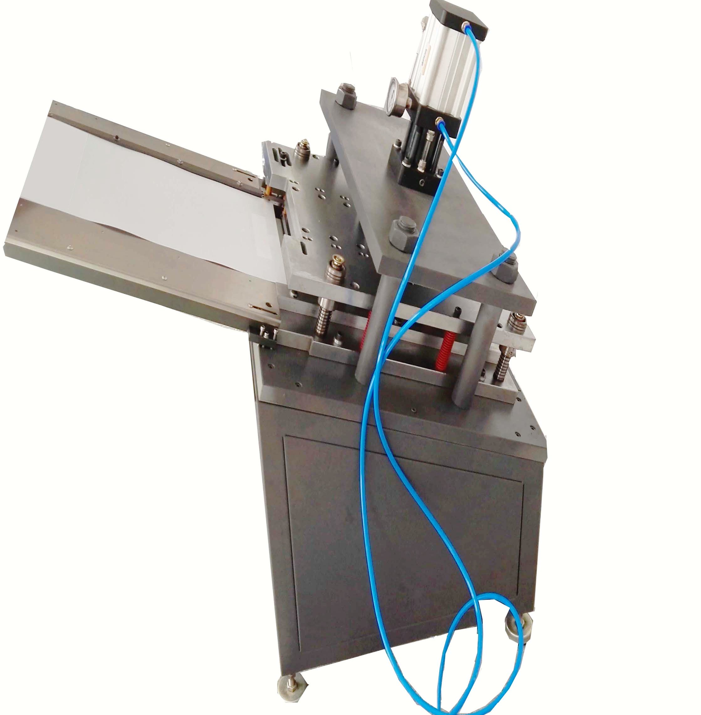 Découpe de trou de puce de feuille d'incrustation de carte RFID YHP-3000