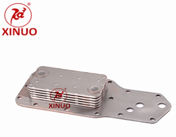 CUMMINS Oil cooler