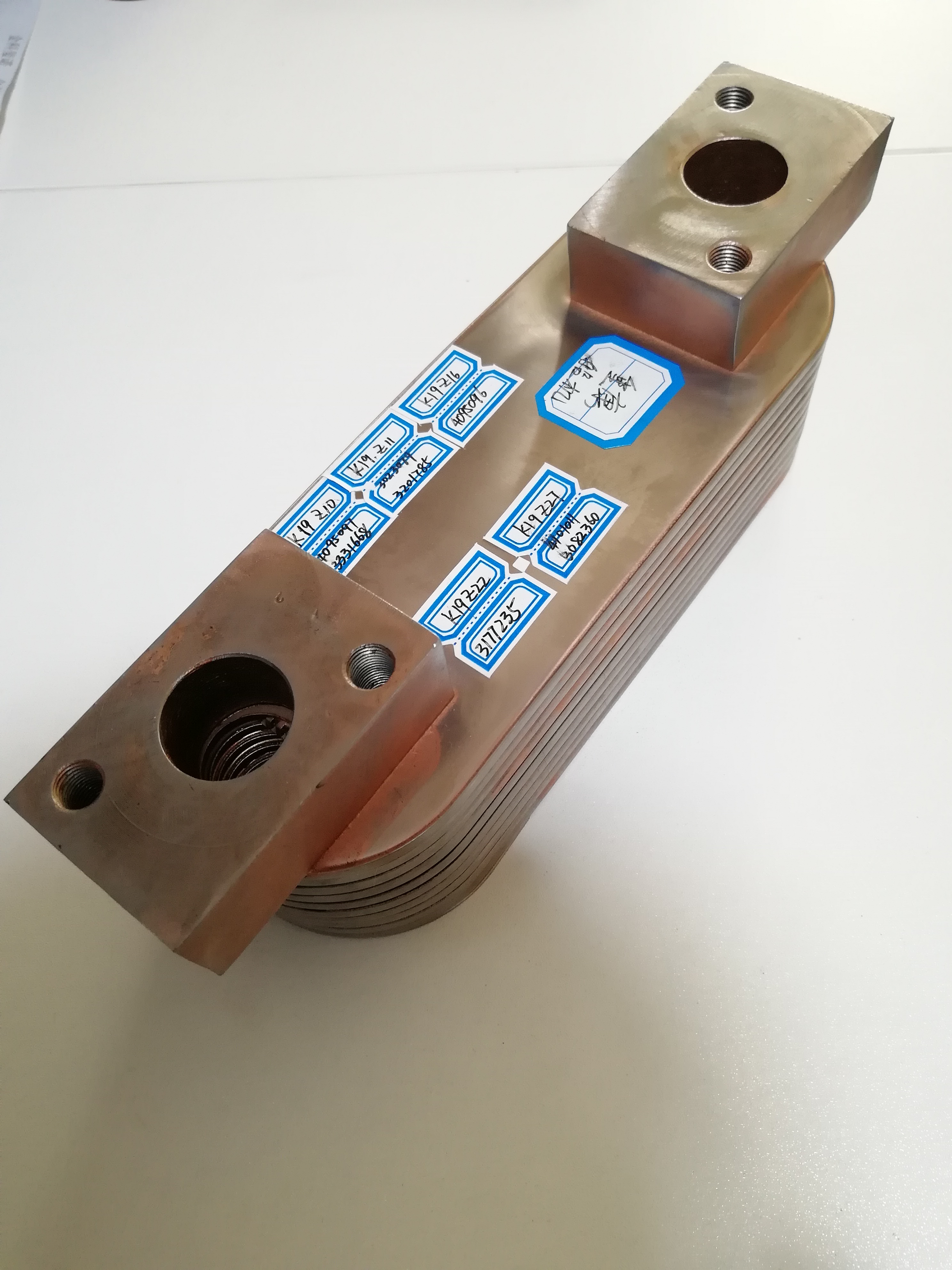 CUMMINS Oil cooler