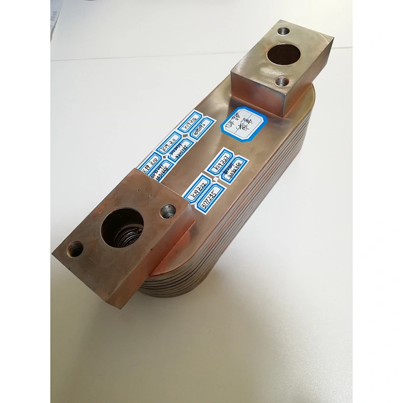 CUMMINS Oil cooler